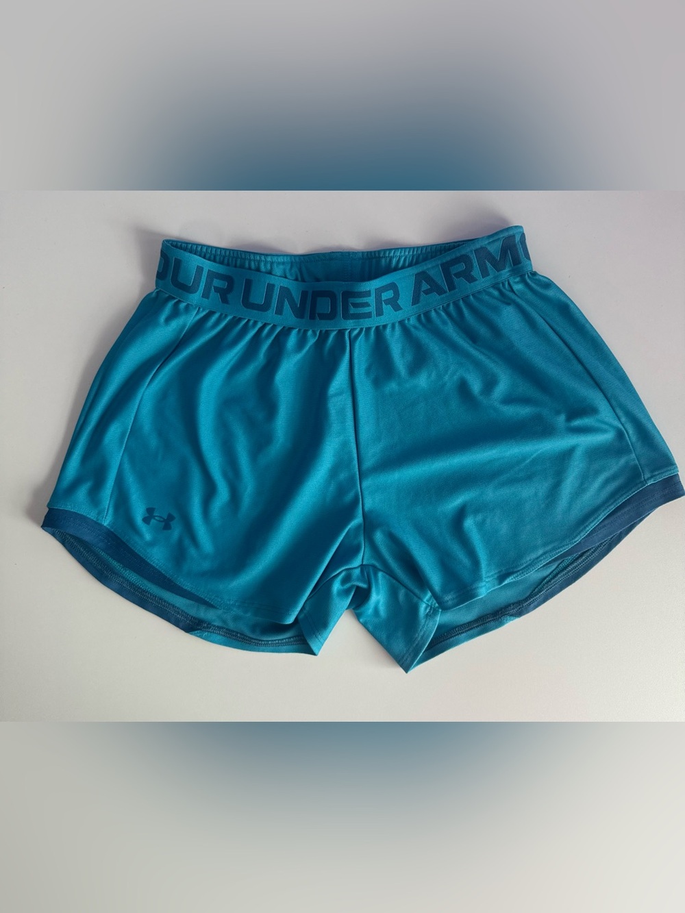 Under Armour women’s Performance Athletic Shorts - Teal Blue
